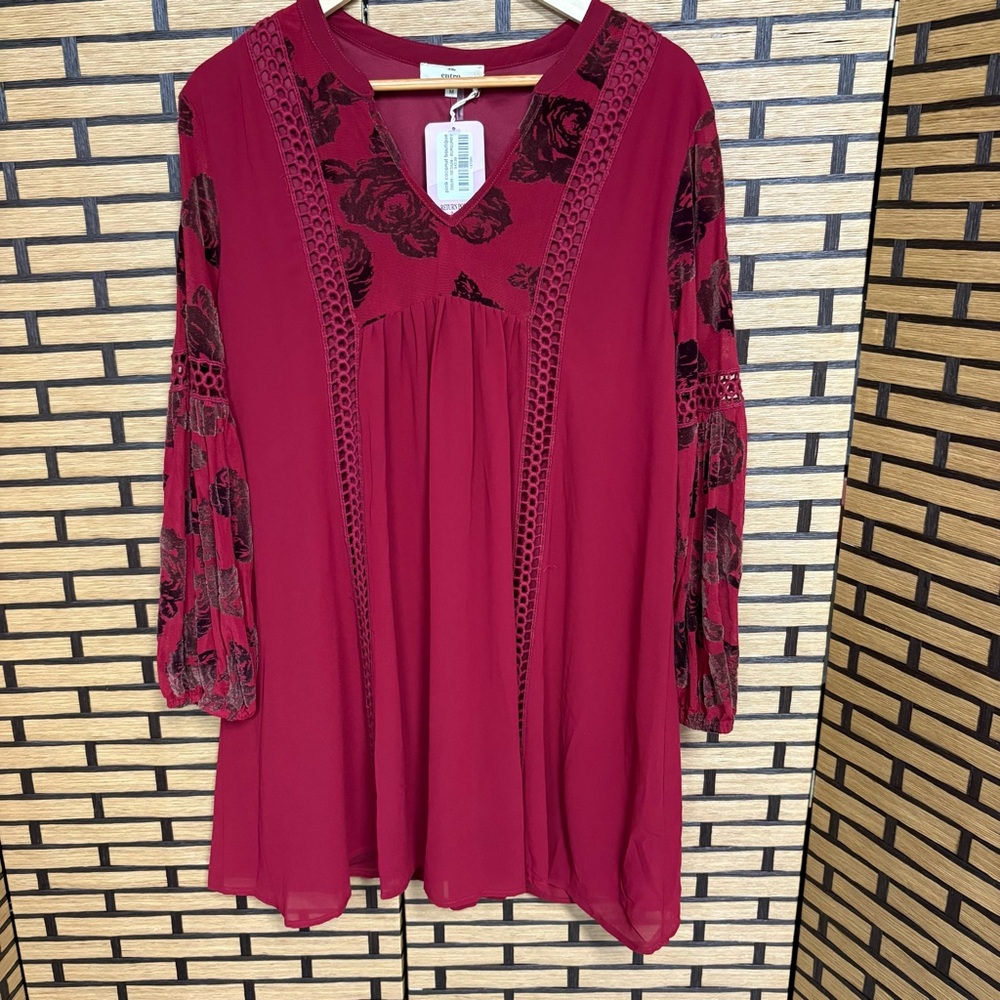 Entro Burgundy‎ And Brown Velvet Detail Sleeves Size Medium